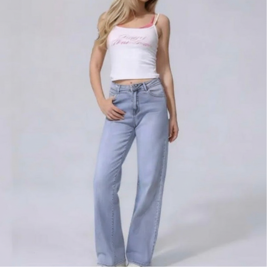 Wide leg jeans lichtblauw - volledige outfit styling