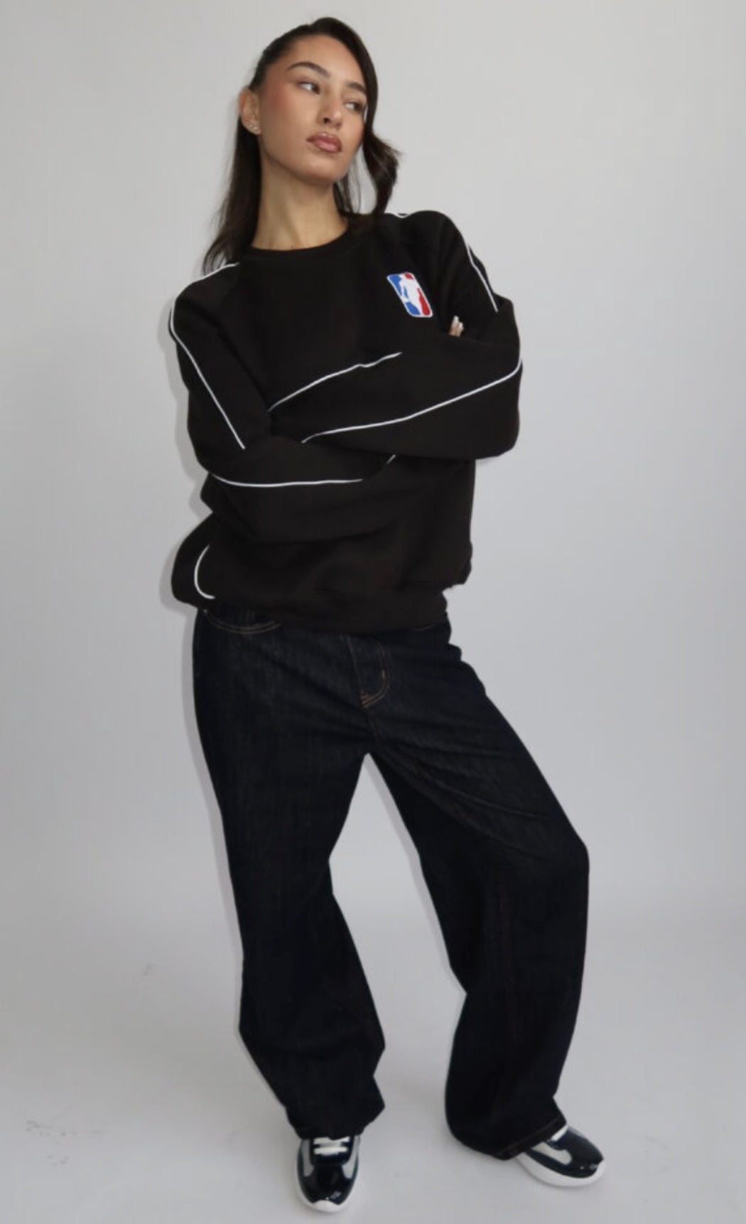 Priority sweater zwart