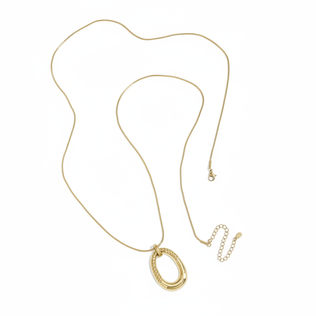 Gouden lange ketting met ovale hanger