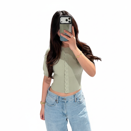 Sage green ribbed scallop crop cardigan – vierkant productfoto