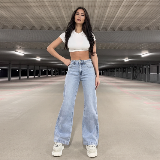 Lichtblauwe jeans vierkant